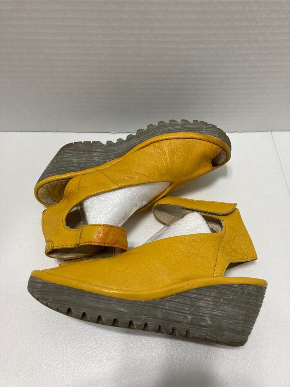 Fly London Yala Wedge Sandals Yellow Leather Peep Toe Ankle Strap Size 36 - Picture 5 of 14